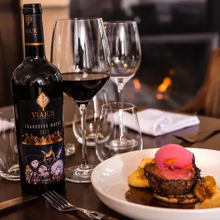 Szálloda Kastiel Palffy *