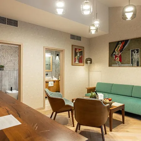 Kastiel Palffy Svätý Jur