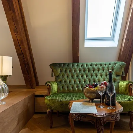 Kastiel Palffy Hotel