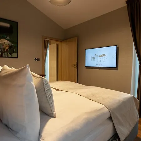 Kastiel Palffy Hotell *
