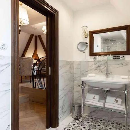 Kastiel Palffy * Svätý Jur