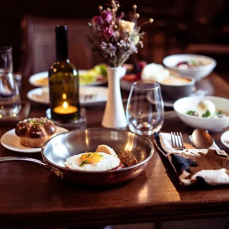 Kastiel Palffy Szálloda *