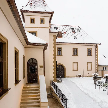 Hotel Kastiel Palffy *